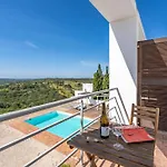 Alto Da Lua 3*