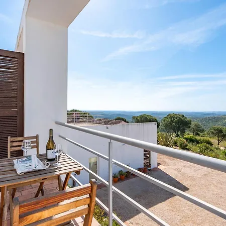 فندق مبيت وإفطار Alto Da Lua 3*