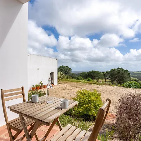 Alto Da Lua Bed & Breakfast 3*