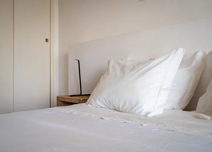 Alto Da Lua Bed & Breakfast Bordeira (Bordeira)